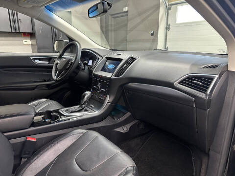 2016 Ford Edge Titanium