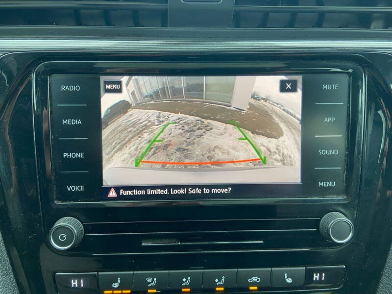 2020 Volkswagen Passat R-Line