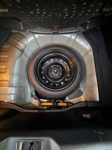 2012 Nissan Versa 1.8 S