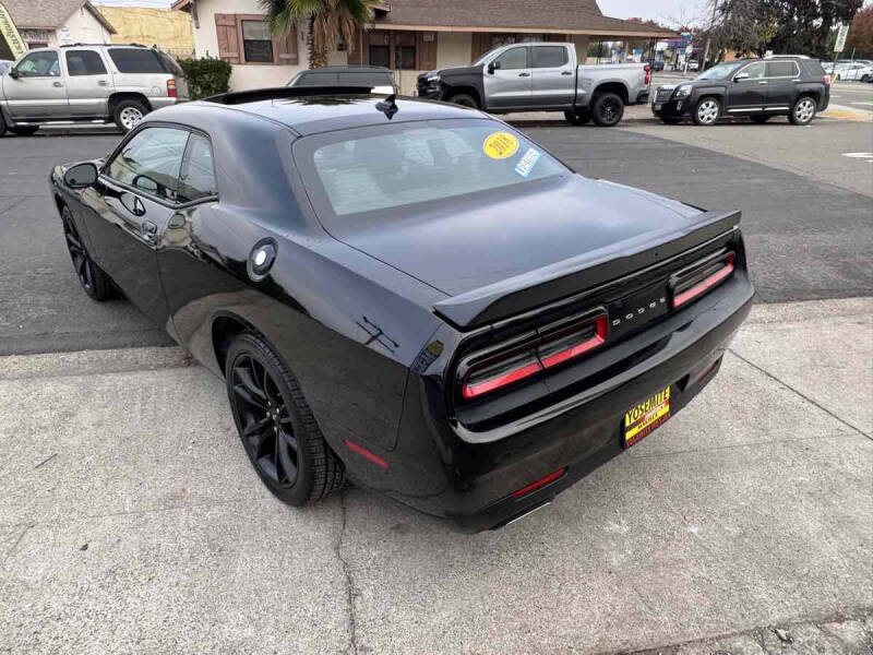 2018 Dodge Challenger SXT Plus