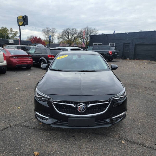 2019 Buick Regal Sportback Essence