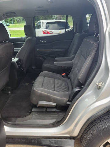 2017 GMC Acadia SLE-2