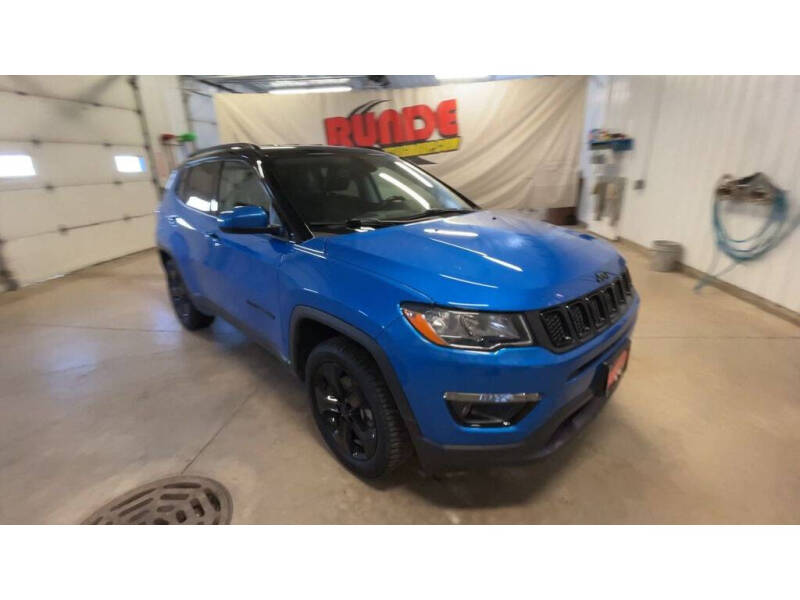 Used 2020 Jeep Compass Altitude with VIN 3C4NJDBB8LT256466 for sale in Hazel Green, WI