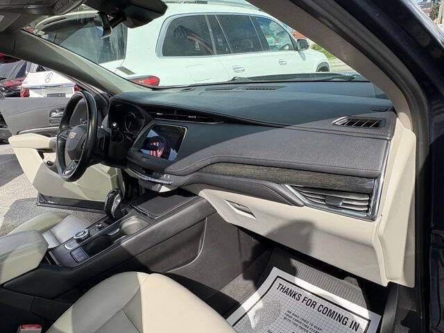 2019 Cadillac XT4 Premium Luxury