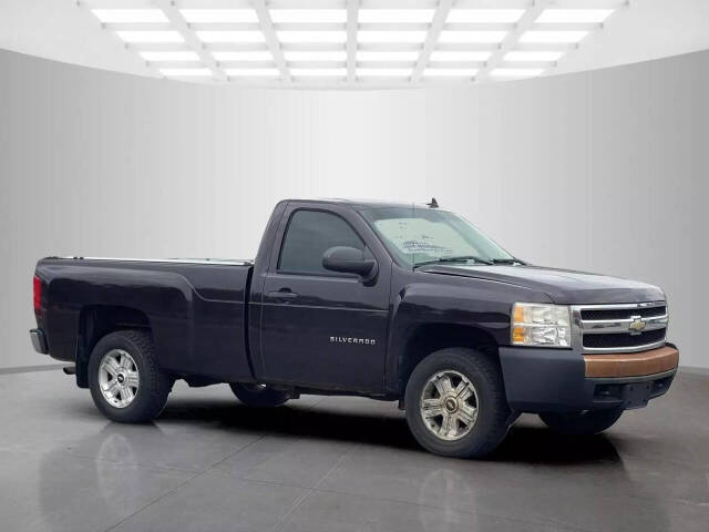 2008 Chevrolet Silverado 1500 for sale at Used Cars Toledo in Oregon, OH