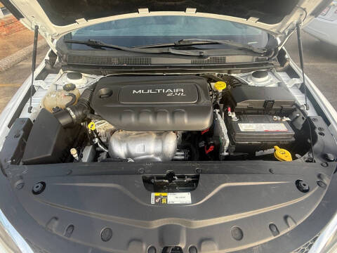 2017 Chrysler 200 Limited