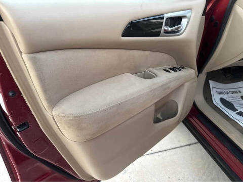 2014 Nissan Pathfinder SV