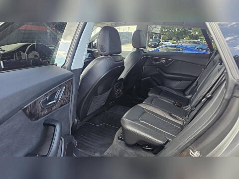 2019 Audi Q8 quattro Premium Plus 55 TFSI