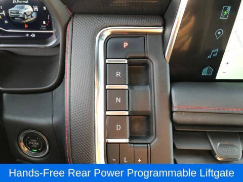 2024 Chevrolet Suburban RST