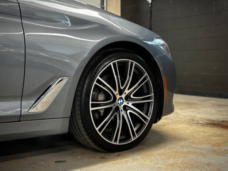 2017 BMW 5 Series 540i