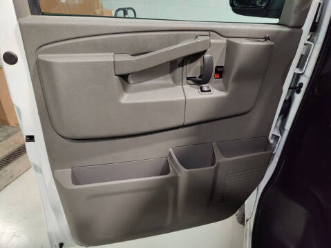 2023 Chevrolet Express 2500