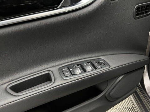 2022 Maserati Ghibli Modena Q4