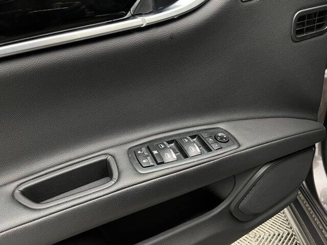 2022 Maserati Ghibli Modena Q4