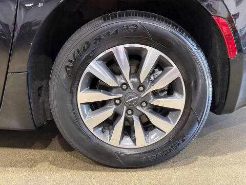 2024 Chrysler Pacifica Plug-In Hybrid Select