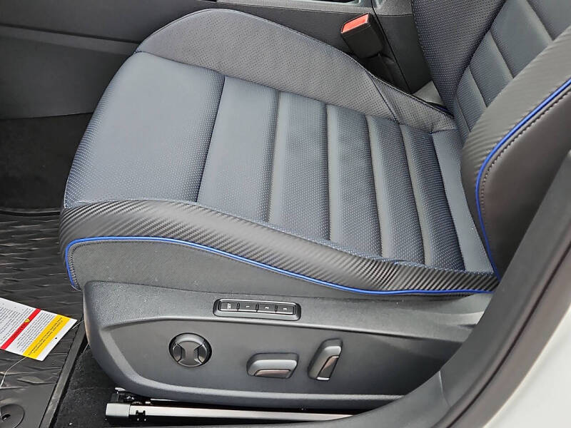 2026 Volkswagen Golf R 4Motion