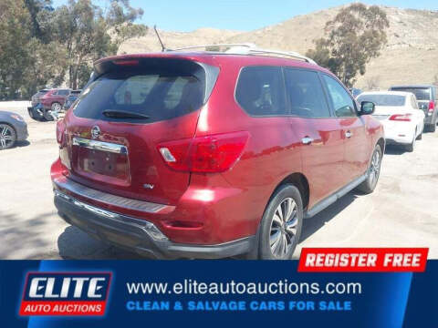 2017 Nissan Pathfinder SV
