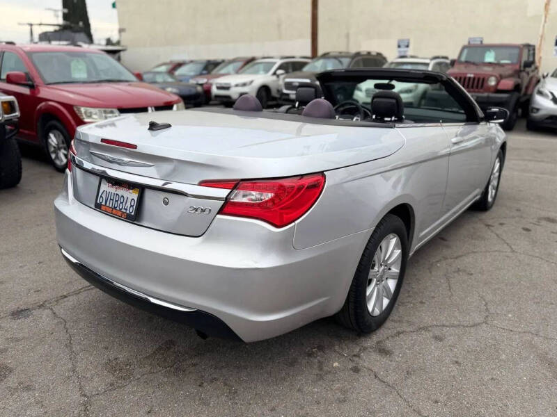 2012 Chrysler 200 Touring