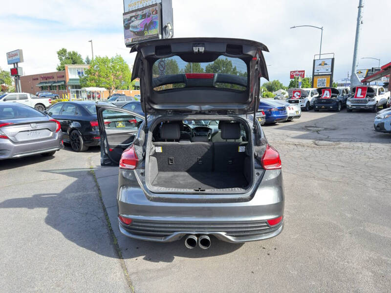 2018 Ford Focus ST