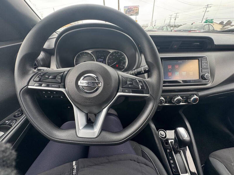 2020 Nissan Kicks S