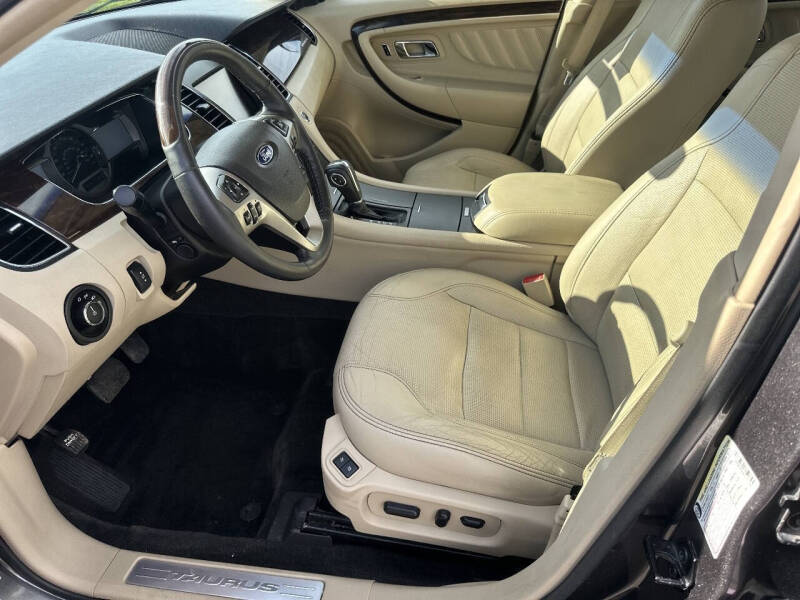 2015 Ford Taurus Limited