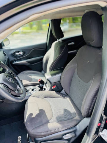2019 Jeep Cherokee Latitude
