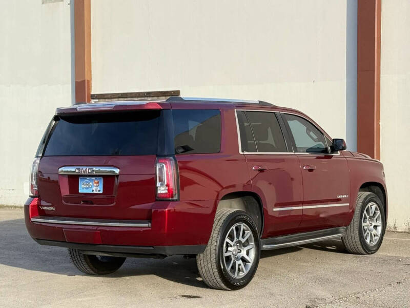 2016 GMC Yukon Denali