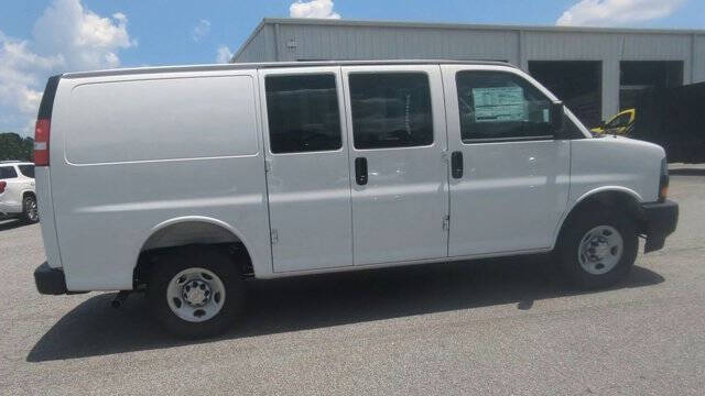 2025 Chevrolet Express 2500