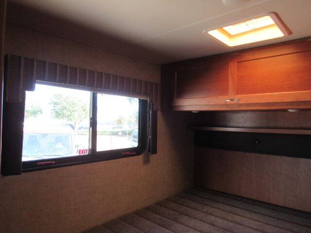 2017 Ford E-Series E-450 SD