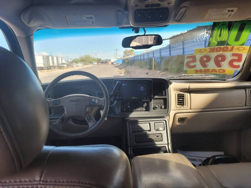 2004 GMC Yukon XL Denali