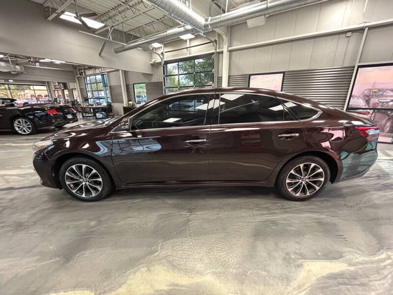 2018 Toyota Avalon XLE