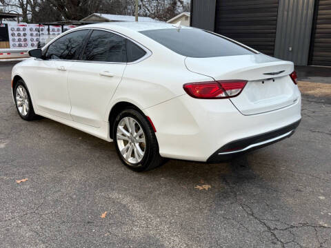 2017 Chrysler 200 Limited
