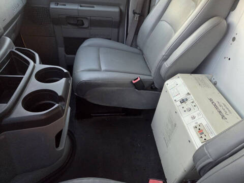 2013 Ford E-Series E-350 SD