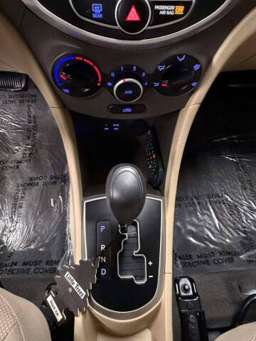 2014 Hyundai Accent GLS