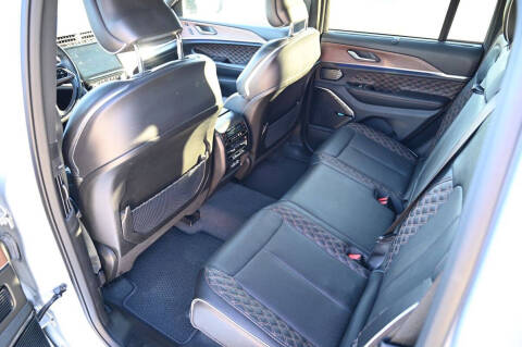 2022 Jeep Grand Cherokee Summit