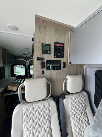 2023 Winnebago Solis 59PX