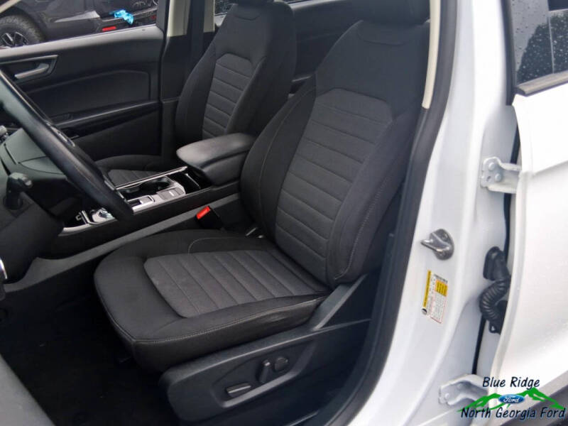 2020 Ford Edge SE