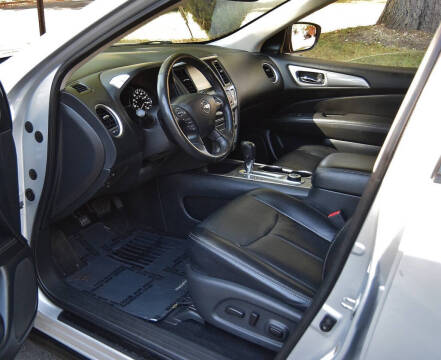 2019 Nissan Pathfinder SL