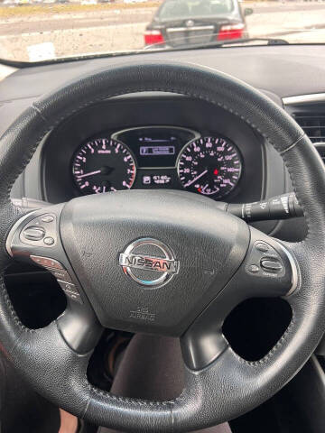 2013 Nissan Pathfinder SV