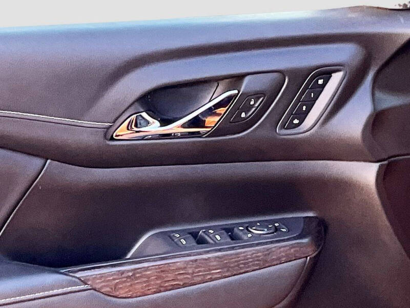 2022 GMC Acadia Denali