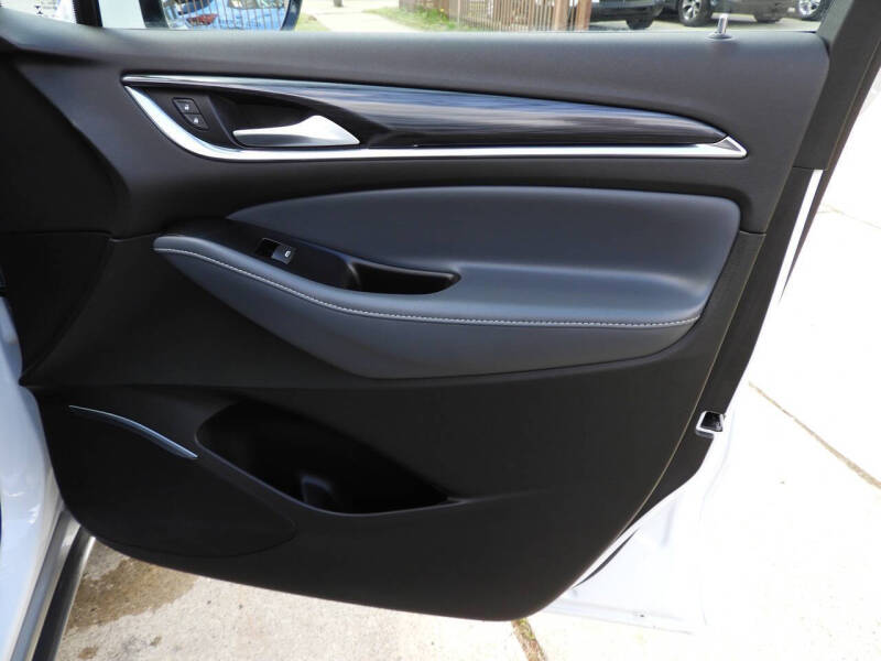2022 Buick Enclave Essence