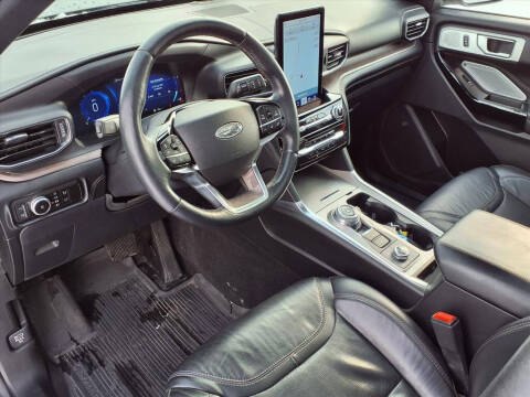 2023 Ford Explorer Hybrid Platinum