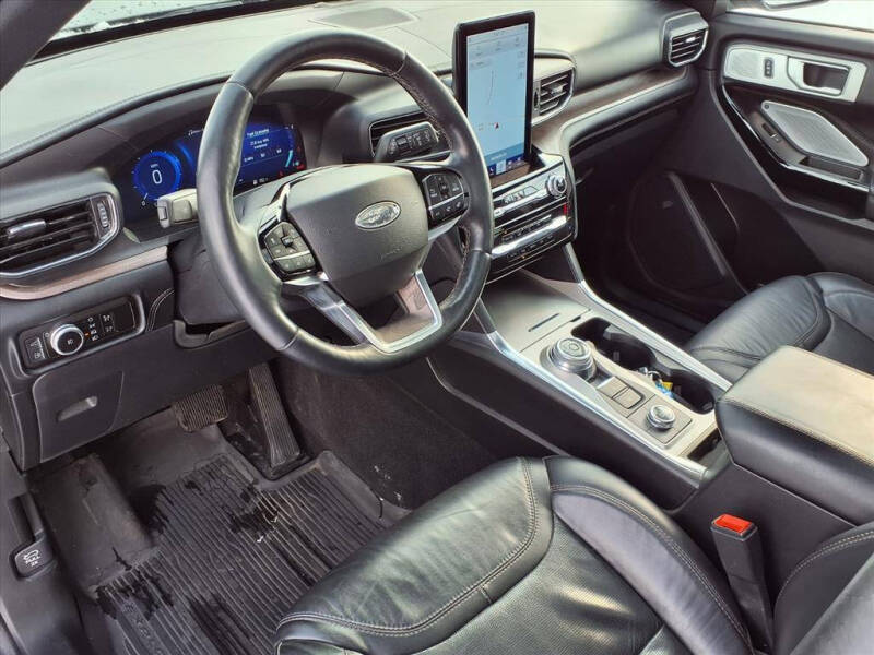 2023 Ford Explorer Hybrid Platinum