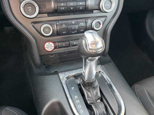 2016 Ford Mustang V6