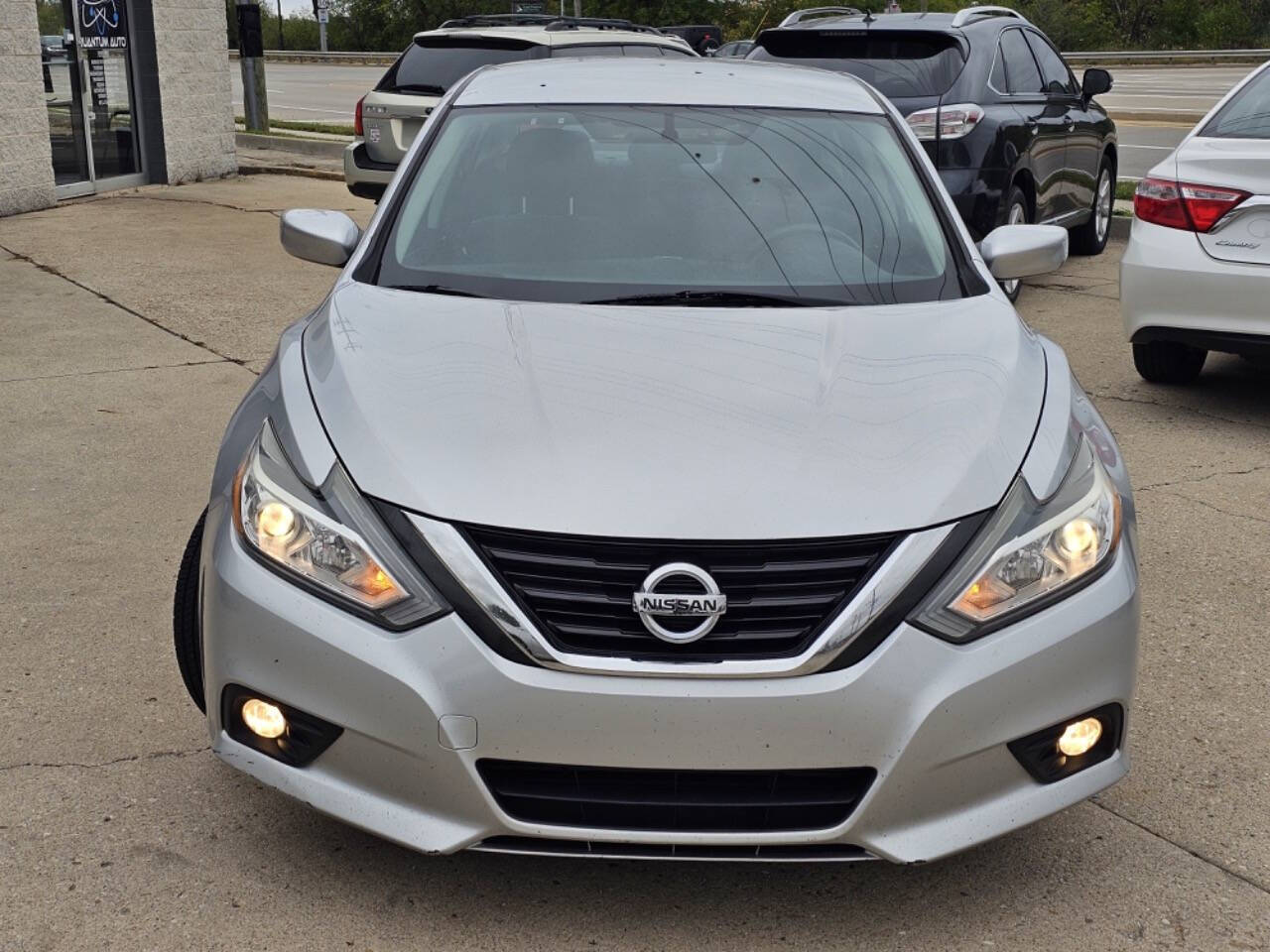 2016 Nissan Altima for sale at Quantum Auto Co in Plainfield, IL