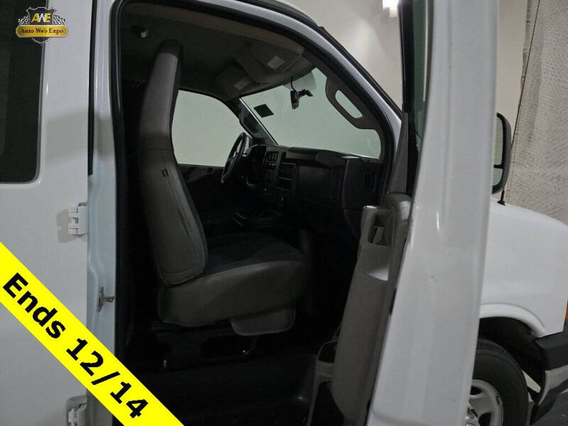 2023 Chevrolet Express 2500