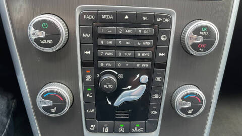 2016 Volvo XC60 T5 Drive-E Platinum