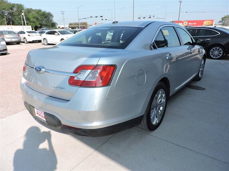 2011 Ford Taurus Limited