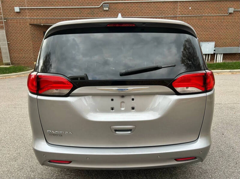 2018 Chrysler Pacifica LX