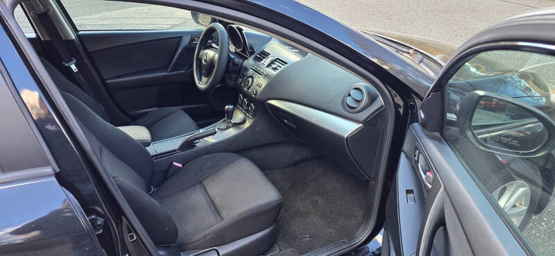 2013 Mazda MAZDA3 i Touring