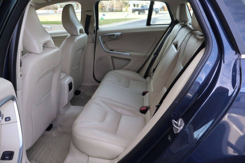 2015 Volvo V60 T5 Drive-E Premier